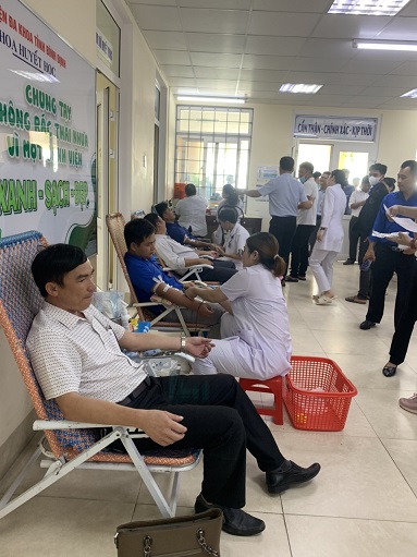 Trường CĐ Cơ điện - Xây dựng và Nông lâm Trung Bộ tổ chức ngày hội hiến máu tình nguyện