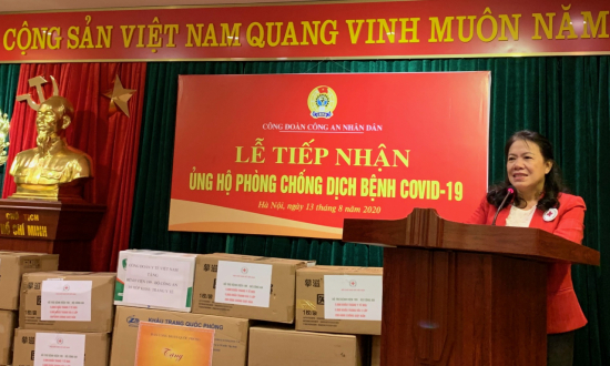 Hội Chữ thập đỏ Việt Nam trao tặng thiết bị y tế cho Bệnh viện 199 – Bộ Công an.