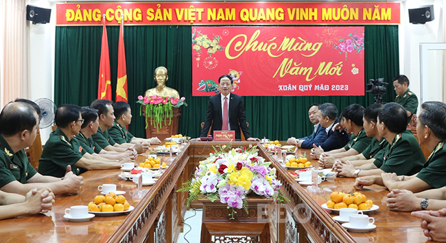 Chủ tịch UBND tỉnh Phạm Anh Tuấn chúc tết lực lượng công an, quân đội trực tết