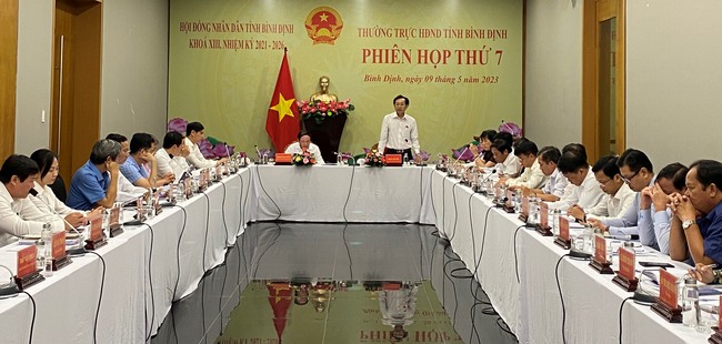 Quang cảnh phiên họp thứ 7 của Thường trực HĐND tỉnh khóa XIII