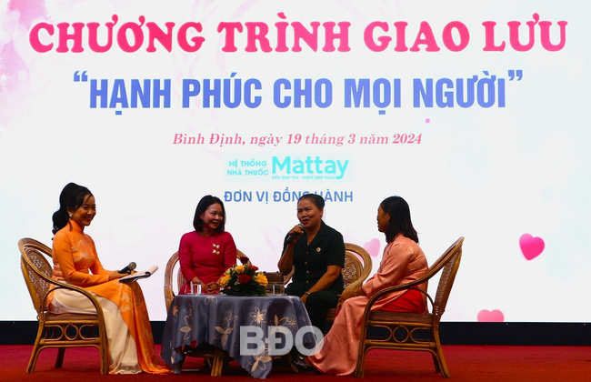 Đầm ấm chương trình giao lưu “Hạnh phúc cho mọi người”