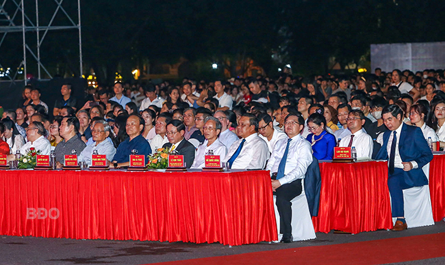 Chương trình “Du lịch, Ðiện ảnh và Thể thao - Tự hào bản sắc Việt”:  Hoành tráng, ấn tượng, lắng đọng nhiều cảm xúc